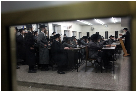 Yeshivat Toldot Aharon in Mea Shearim. Photographer: Yosi Zamir, Flash90